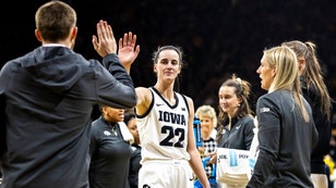 Michigan Players Wrote Caitlin Clark Notes Before She Broke The Scoring Record