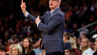 Dan Hurley gets into heated argument with fan. (Photo by Sarah Stier/Getty Images)