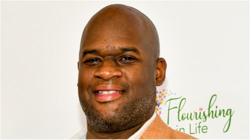 Vince Young brutally punched during bar fight. (Photo by Rodin Eckenroth/Getty Images)