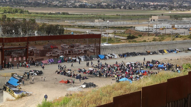 Biden border crisis migrant