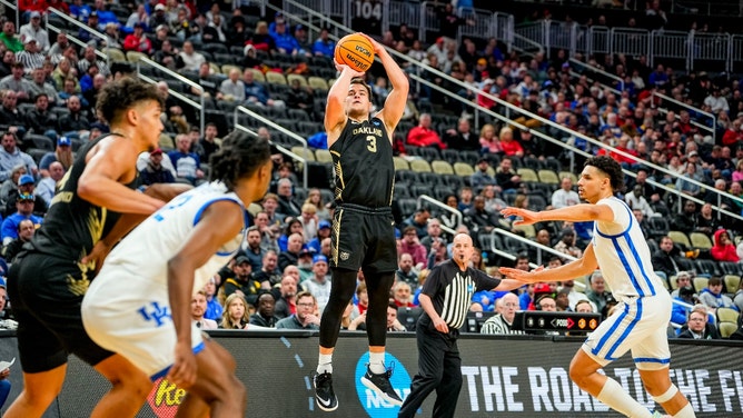 Oakland Golden Grizzlies SG Jack Gohlke shoots a three in the first round of the 2024 NCAA Tournament at PPG Paints Arena in Pittsburgh. (Gregory Fisher-USA TODAY Sports)
