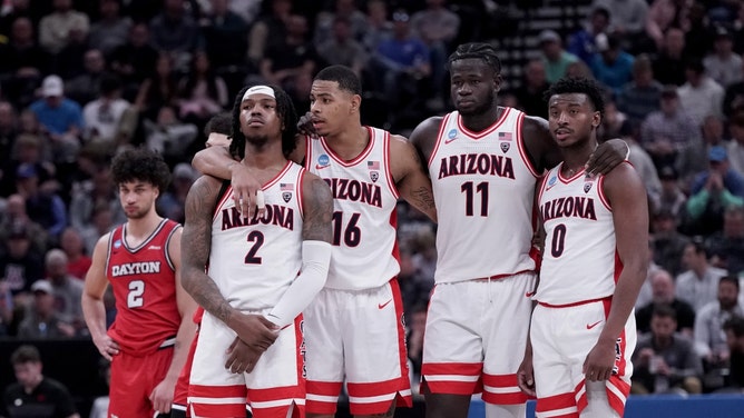 The Arizona Wildcats watching a technical free throw a 2024 NCAA Tournament vs. the Dayton Flyers at Vivint Smart Home Arena-Delta Center in Utah. (Gabriel Mayberry-USA TODAY Sports)