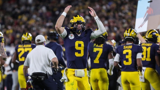 According to oddsmakers, an NFL team is going to pick former Michigan QB J.J. McCarthy in the Top 5 of the NFL Draft.