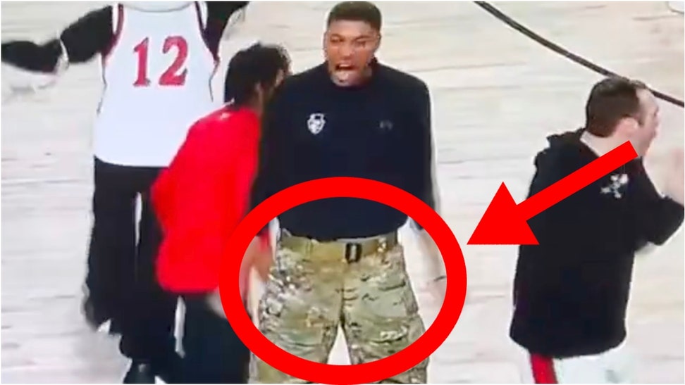 Austin Peay coach Corey Gipson wore fatigues during overtime win over North Florida. (Credit: Screenshot/Twitter Video https://twitter.com/PMTsportsbiz/status/1765214807358116313)