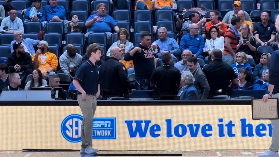 Auburn fan had enough with officials during the win over South Carolina 