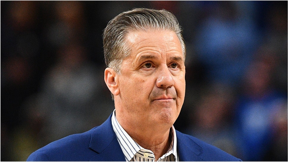 John Calipari wasted no time before finding someone to blame after a stunning loss to Oakland. He threw his players under the bus. Watch his comments. (Credit: Getty Images/Joe Sargent)