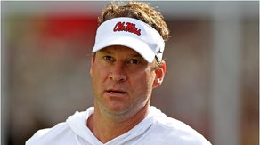 Lane Kiffin put his genius on display with a tweet featuring Ole Miss sorority girls with the transfer window open. (Credit: Getty Images)