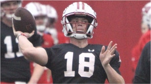 Wisconsin's spring practice features a QB battle between Tyler Van Dyke and Braedyn Locke. The two are splitting first team reps. (Credit: USA Today Sports Network)
