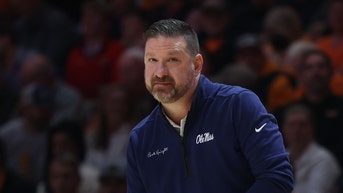 Arkansas Reporter Claims Chris Beard Hasn't Signed Extension With Ole Miss