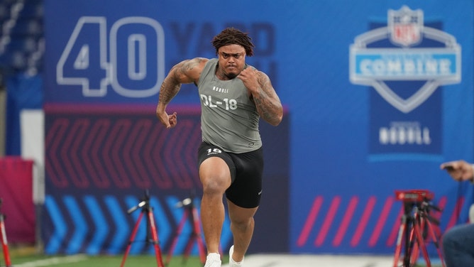 Texas Longhorns DT Byron Murphy runs the 40-meter dash during the 2024 NFL Combine at Lucas Oil Stadium in Indiana. (Kirby Lee-USA TODAY Sports)