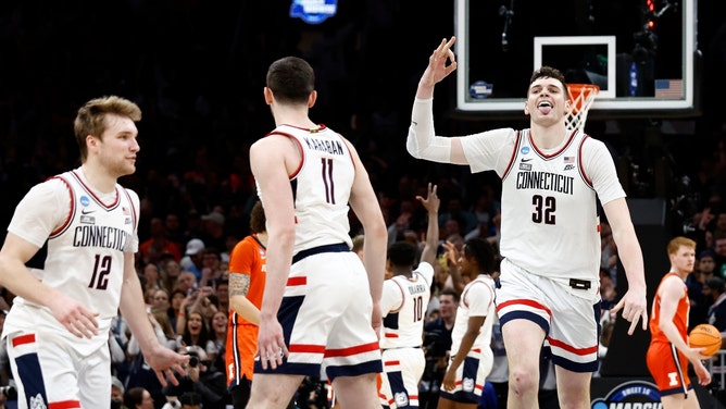 Connecticut Huskies C Donovan Clingan is hype while playing the Illinois Fighting Illini in the Elite Eight the 2024 NCAA Tournament at TD Garden in Boston. (Winslow Townson-USA TODAY Sports)