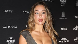 instagram star penny lane si swimsuit