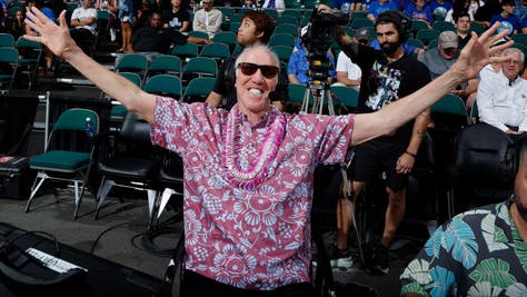 Hall Of Fame Center And Legendary Broadcaster Bill Walton Passes Away At 71