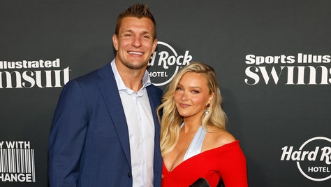 sports illustrated swimsuit model camille kostek rob gronkowski