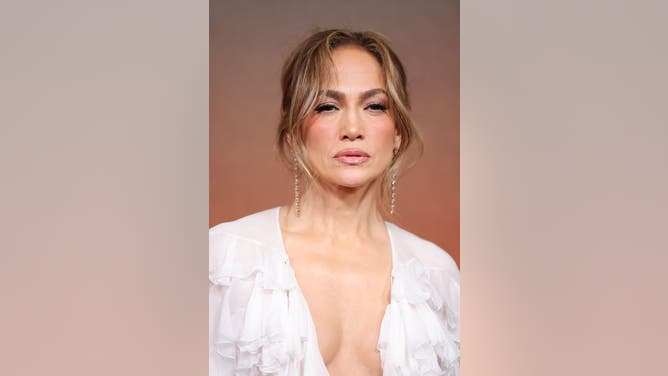 JENNIFER LOPEZ