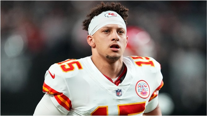Does Patrick Mahomes have a beer belly? The internet seems to think so, and is reacting accordingly. See the best reactions. (Credit: Getty Images)