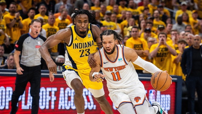 New York Knicks PG Jalen Brunson drives past Pacers SF Aaron Nesmith in Game 3 of the Eastern Conference Semifinals in the 2024 NBA Playoffs at Gainbridge Fieldhouse in Indiana. (Trevor Ruszkowski-USA TODAY Sports)