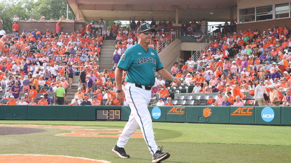 Coastal Carolina head coach Gary Gilmore went off on NIL and transfer portal ruining college sports