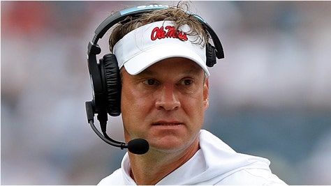 Ole Miss football coach Lane Kiffin savagely trolled Missouri coach Eli Drinkwitz over a cringe recruiting video. Check out his viral tweet. (Credit: Getty Images)