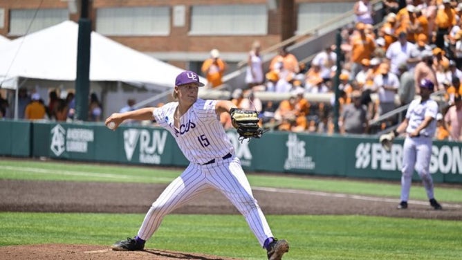 Tennessee and Evansville will go one more round tonight in Knoxville for a spot in the College World Series Via: Tennessee Athletics