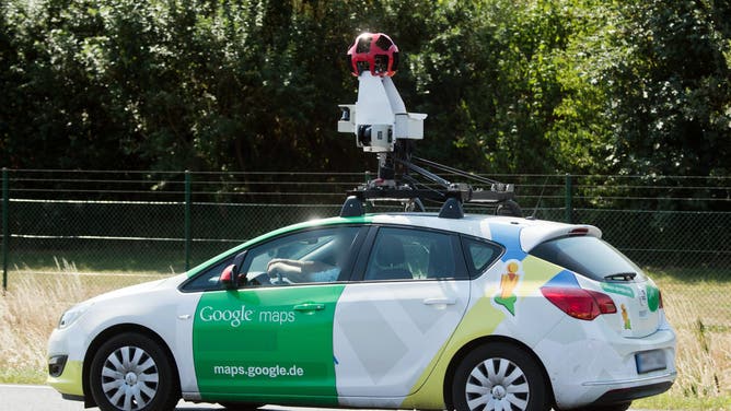 Iowa Woman Goes Viral Flashing Her Boobs At A Google Maps Camera