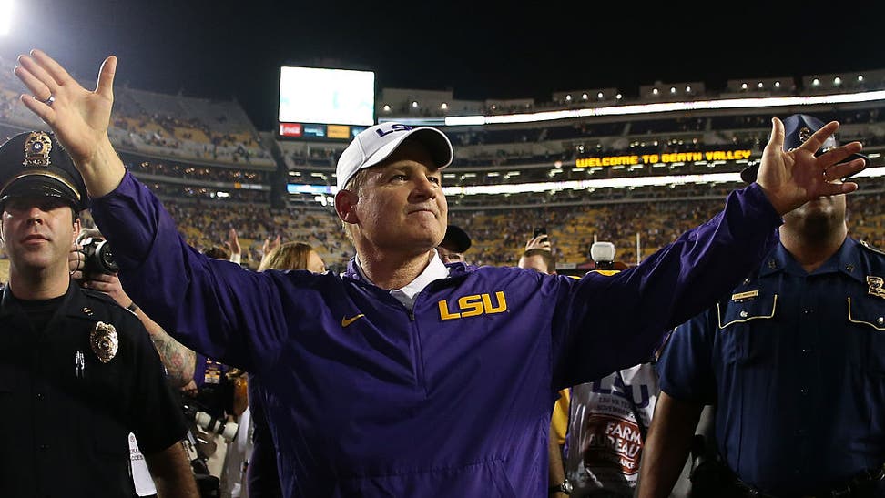 Les Miles is suing LSU and the NCAA over vacated wins stemming from investigation into Tigers Booster and football program