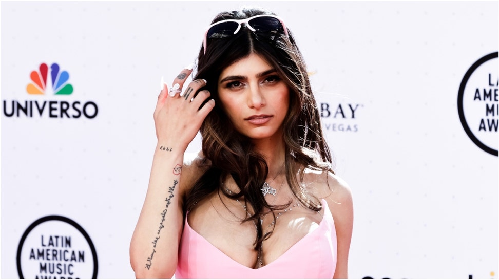 Former porn star Mia Khalifa shared a disgusting anti-military tweet. What did the tweet say? What were the responses? (Credit: Getty Images)