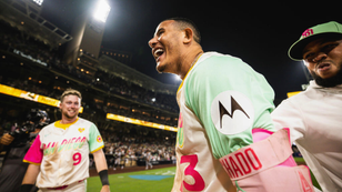 Security Takes Out Fan Trying To Take Selfie With Manny Machado After Padres' Walk-Off Win