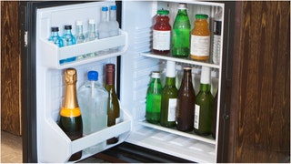 The mini fridge prices at the Bellagio are wildly expensive. How much do drinks cost? How much are snacks? What are the prices? (Credit: Getty Images)