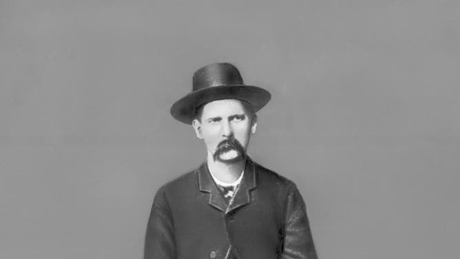 Netflix's Documentary 'Wyatt Earp And The Cowboy War' Looks Awesome ...