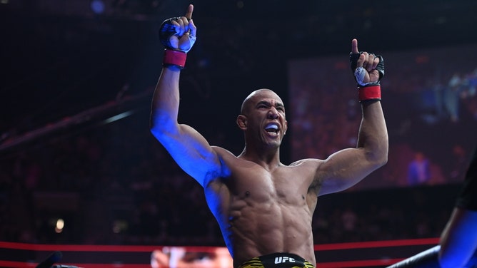 Gregory Rodrigues celebrates after defeating Denis Tiuliulin during UFC 292 at TD Garden in Boston. (Bob DeChiara-USA TODAY Sports)