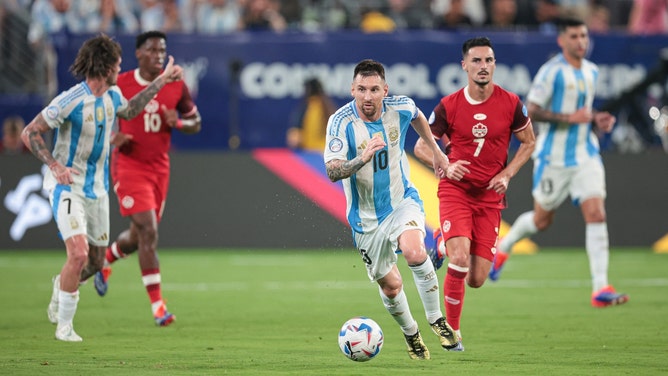 Drake lost $300,000 fading Lionel Messi and Argentina in its win over Canada in the 2024 Copa América semfinals at MetLife Stadium in New Jersey. (Vincent Carchietta-USA TODAY Sports)