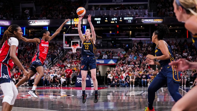 Indiana Fever SG Caitlin Clark shoots a 3-pointer vs. the Washington Mystics at Gainbridge Fieldhouse. (Grace Smith/IndyStar-USA TODAY NETWORK)