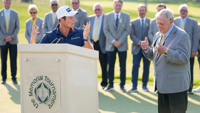 Viktor Hovland with Jack Nicklaus after winning the Memorial Tournament in 2023 at Muirfield in Dublin, Ohio. (Adam Cairns/Columbus Dispatch/USA TODAY NETWORK)