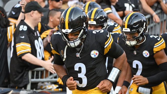 Pittsburgh Steelers QBs Russell Wilson and Justin Fields take the field for apreseason game vs. the Houston Texans at Acrisure Stadium. (Barry Reeger-USA TODAY Sports)