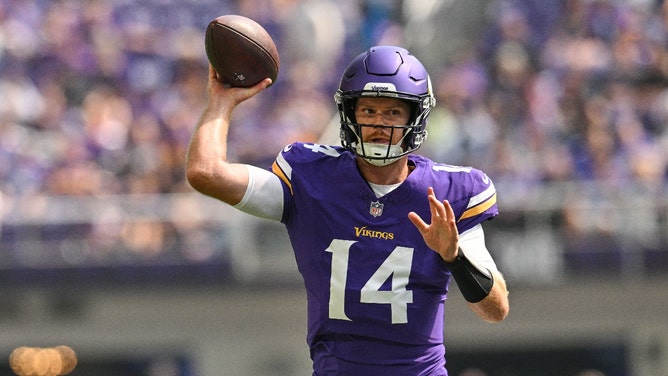 Vikings QB Sam Darnold throws a pass vs. the Las Vegas Raiders during an NFL preseason game at U.S. Bank Stadium in Minnesota. (Jeffrey Becker-USA TODAY Sports)