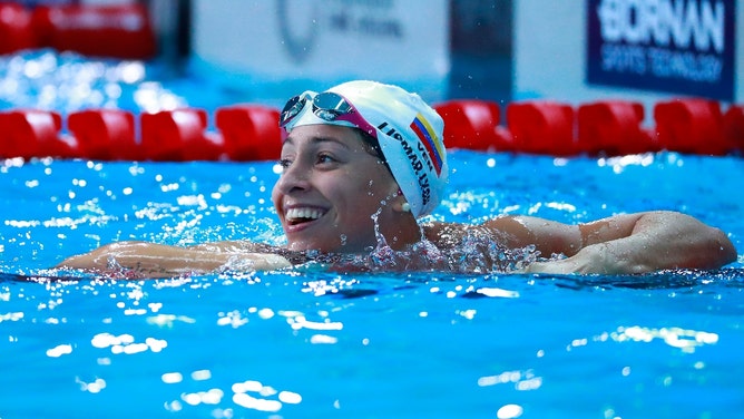 swimmer anicka delgado olympics ecuador