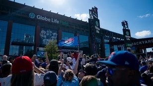 yankees rangers fans fight globe life field