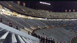 University of Tennessee students participating in the ROTC program honored the first responders that sacrificed their lives on 9/11

Via: UT Instagram