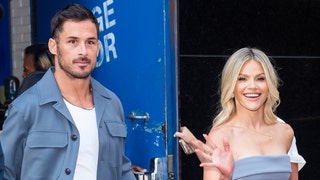 nfl danny amendola dwts si swimsuit rookie xandra pohl