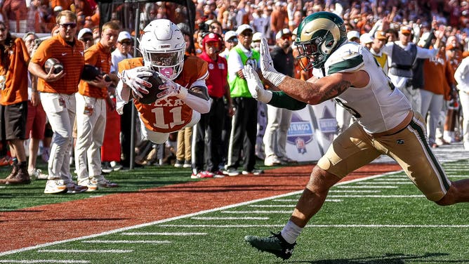 Longhorns WR Silas Bolden dives for a touchdown vs. Colorado State at Darrell K Royal-Texas Memorial Stadium in Austin. (Aaron E. Martinez/American-Statesman/USA TODAY NETWORK)