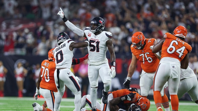 Houston Texans DE Will Anderson Jr. reacts after Chicago Bears quarterback Caleb Williams is sacked at NRG Stadium. (Troy Taormina-Imagn Images)