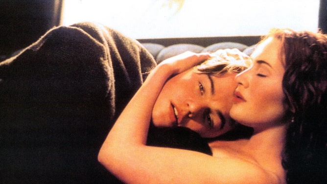 leonardo dicaprio kate winslet titanic sex