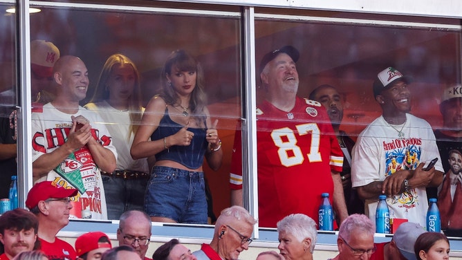 taylor swift brittany mahomes trump support