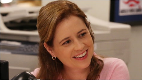 Jenna Fischer reveals that she secretly battled breast cancer in a lengthy Instagram post. Read what she announced. (Credit: Getty Images)