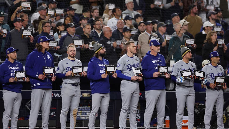 Yankees Fan Yells ‘You Suck, Freeman’ During Stand Up To Cancer Moment Of Silence During World Series