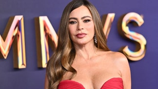 Sofia Vergara had a big Thanksgiving at the beach while Rosie O'Donnell couldn't stop thinking about Trump.