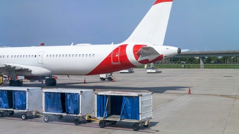 LPGA Tour Player's Clubs Destroyed By Airline En Route To Tournament: Video