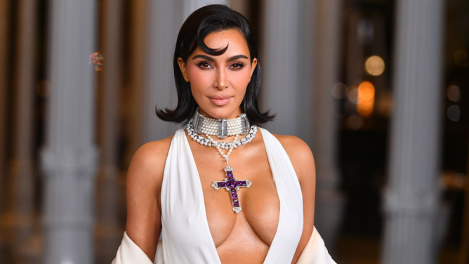 Kim Kardashian Channels Princess Diana, Justin Jefferson Shows Off $1 Million Chain & A Timeline Cleanse