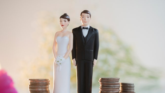 Couple Cancels Honeymoon After Weekend Marriage ceremony Fails To Convey In Finances